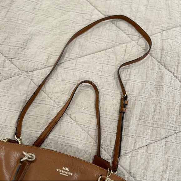 Coach Christie - Picture 14 of 15